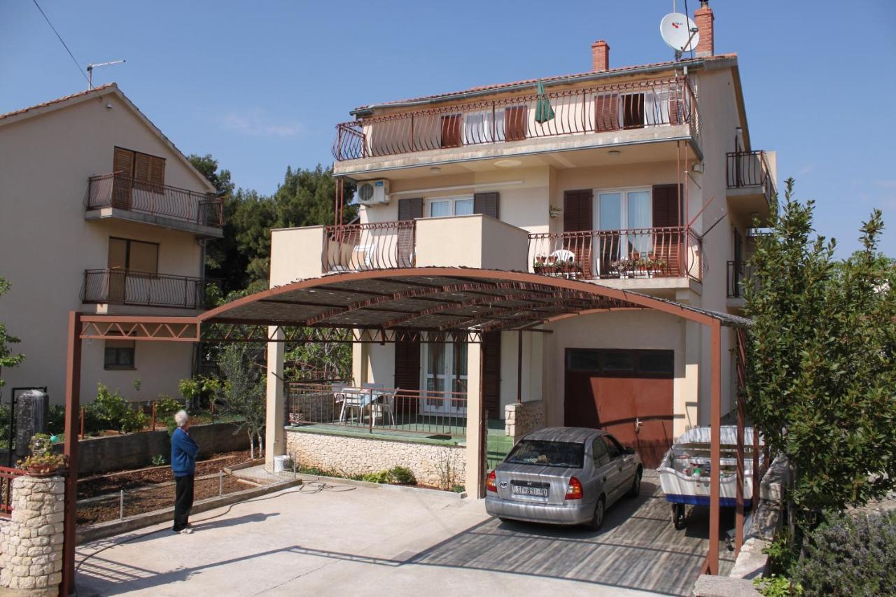 Apartments With A Parking Space Srima - Vodice, Vodice - 6099 Bagian luar foto